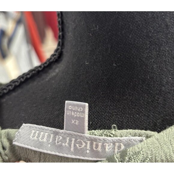 Daniel Rainn Olive Eyelet 3/4 Sleeve Blouse Size 2XL - Picture 4 of 4